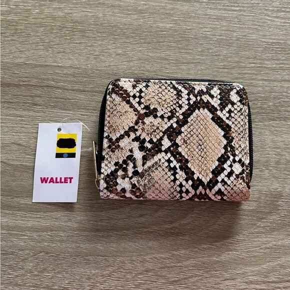 NWT … OLD EAST MAIN CO. Snakeskin Wallet - Picture 1 of 3